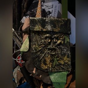 Grichels All Leather Camouflage shoulder bag magnetic closure in back